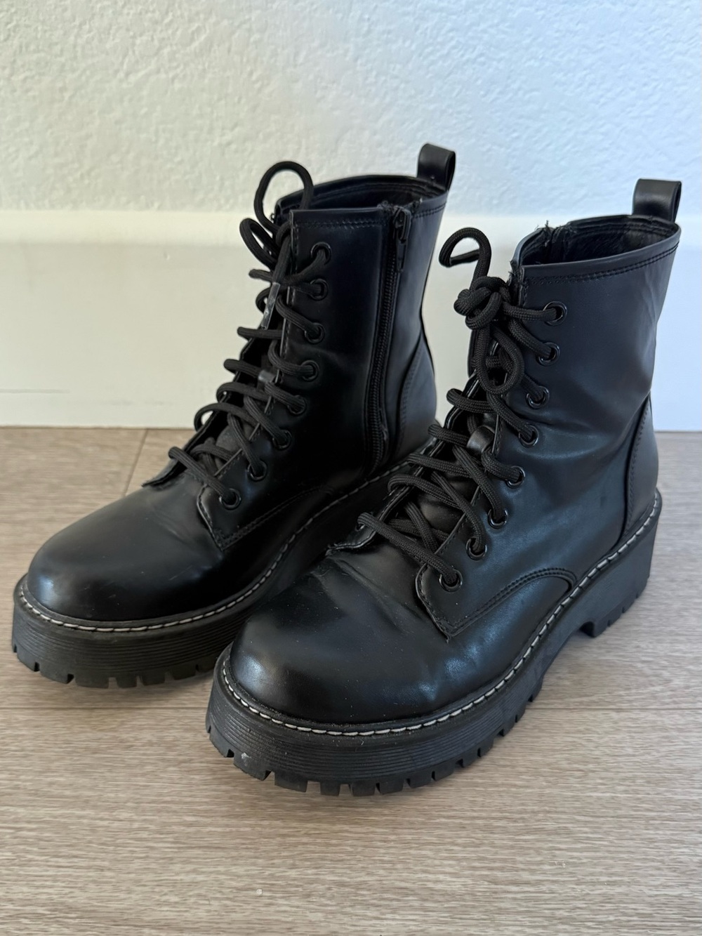 No Boundaries Black Lace-Up Platform Combat Faux Leather Black Boots size 7